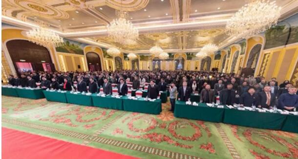 6367017887740573449552896