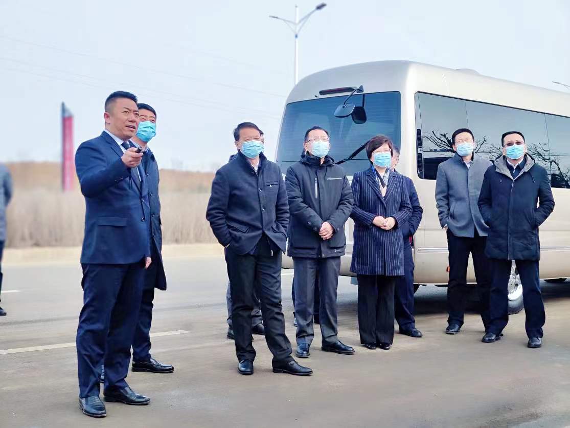 04 王润总经理向吉林省副省长携带的视察组辅导汇报康养项目情况 2021.3.4.jpg