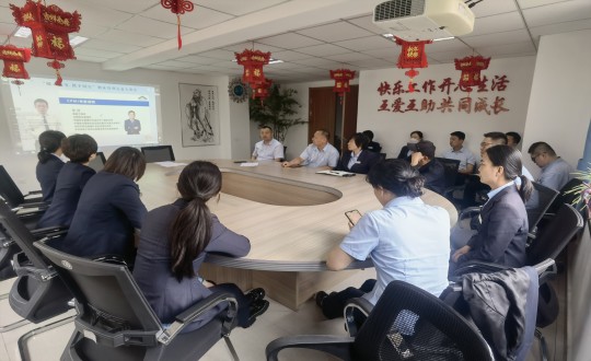 24.物业总公司发展“落实电梯治理责任 保险电梯安全运杏妆线上培训_副本.jpg