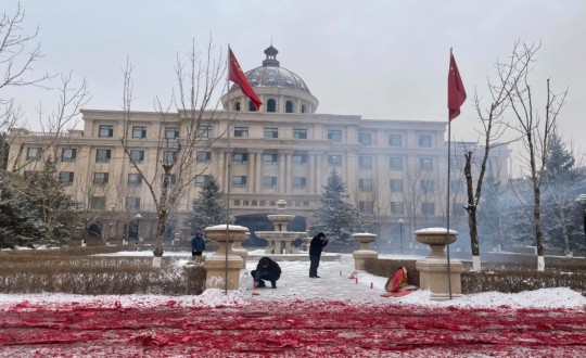 2.南山总公司燃放鞭炮庆？副本.jpg